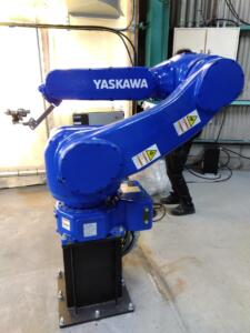 溶剤塗装ロボット